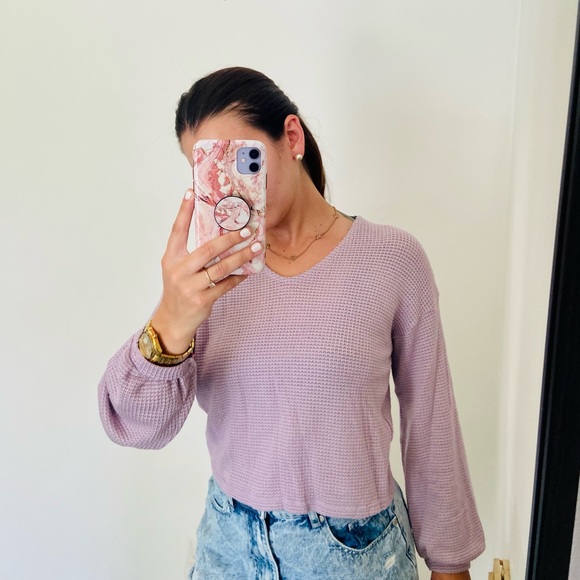 Sold 💜 Lavender 💜 V-Neckline Cuffed Long Sleeve Waffle Fabric Top S - Picture 4 of 8